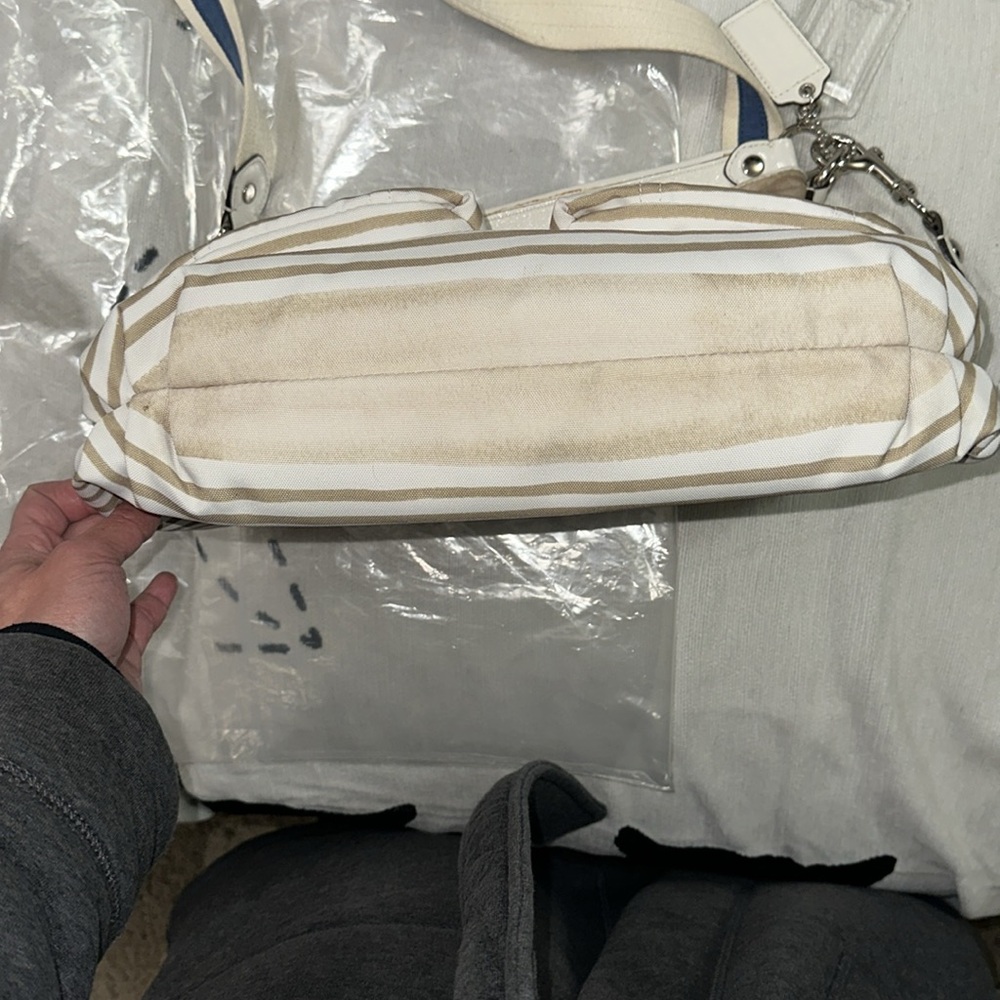 Coach Poppy white tan blue silver 2 way bag 💕 - Picture 10 of 16